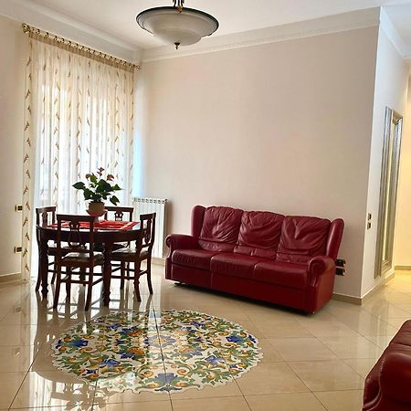 A Casa Di Don Peppino Apartment Salerno Exterior photo
