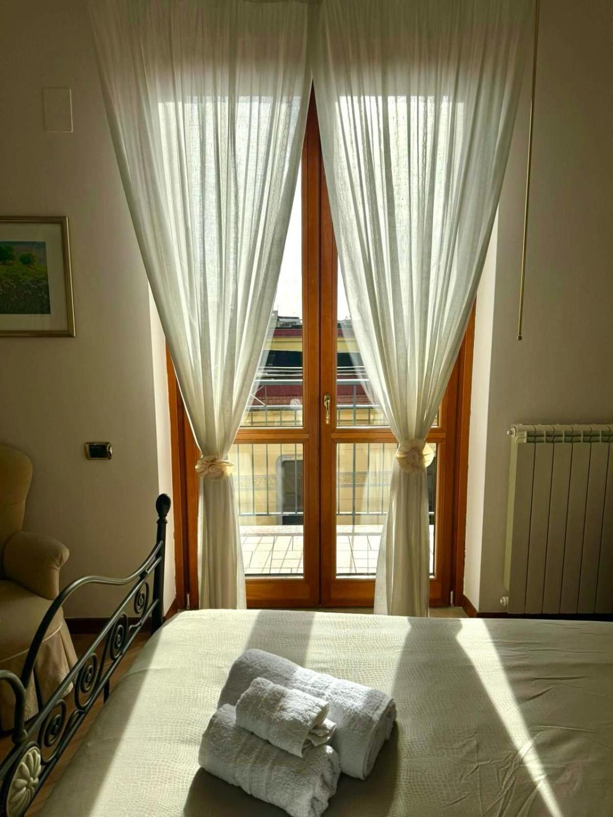 A Casa Di Don Peppino Apartment Salerno Exterior photo