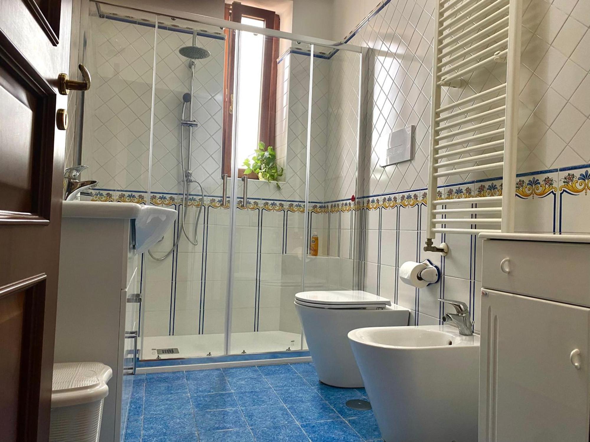 A Casa Di Don Peppino Apartment Salerno Exterior photo