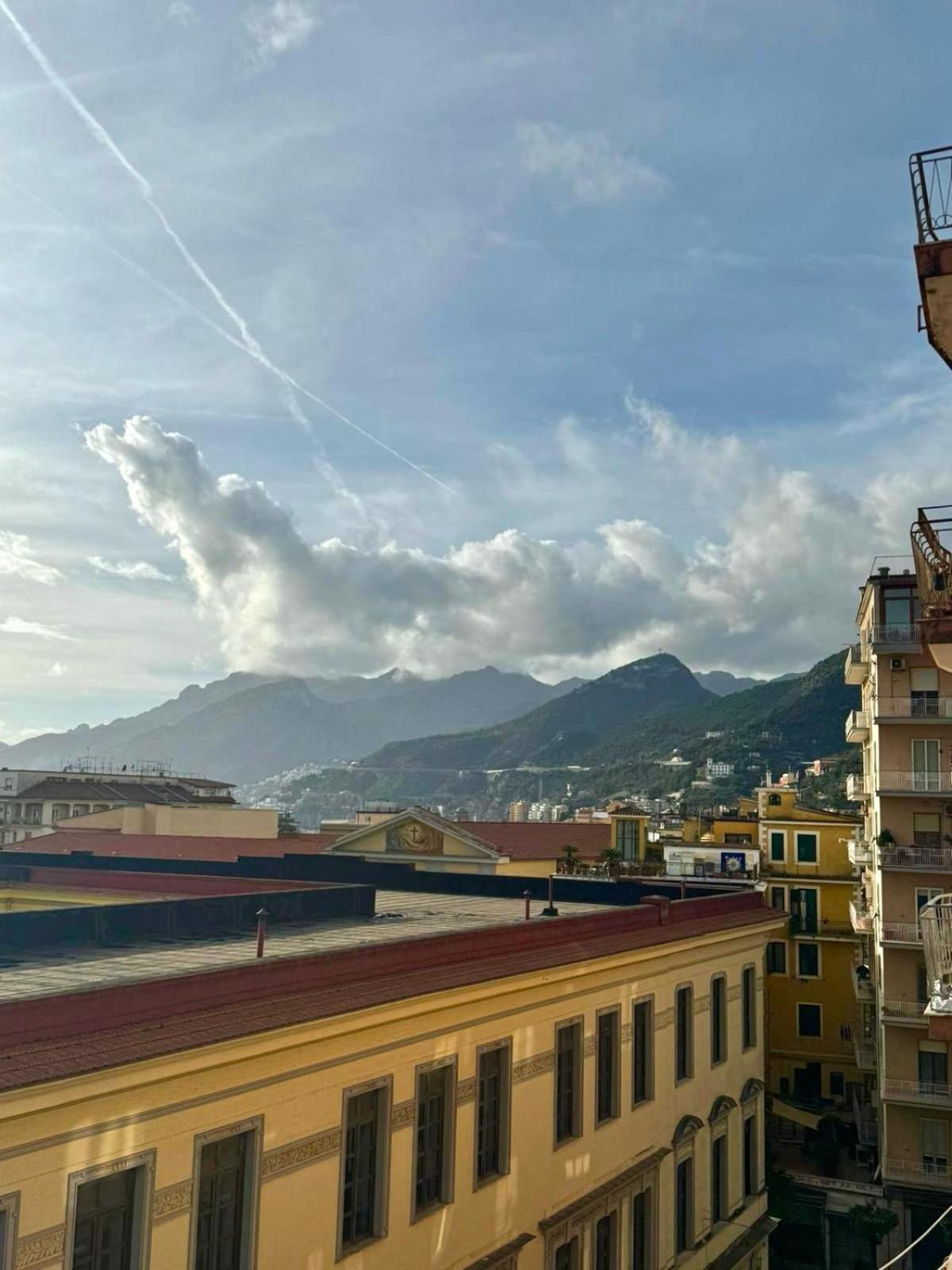 A Casa Di Don Peppino Apartment Salerno Exterior photo