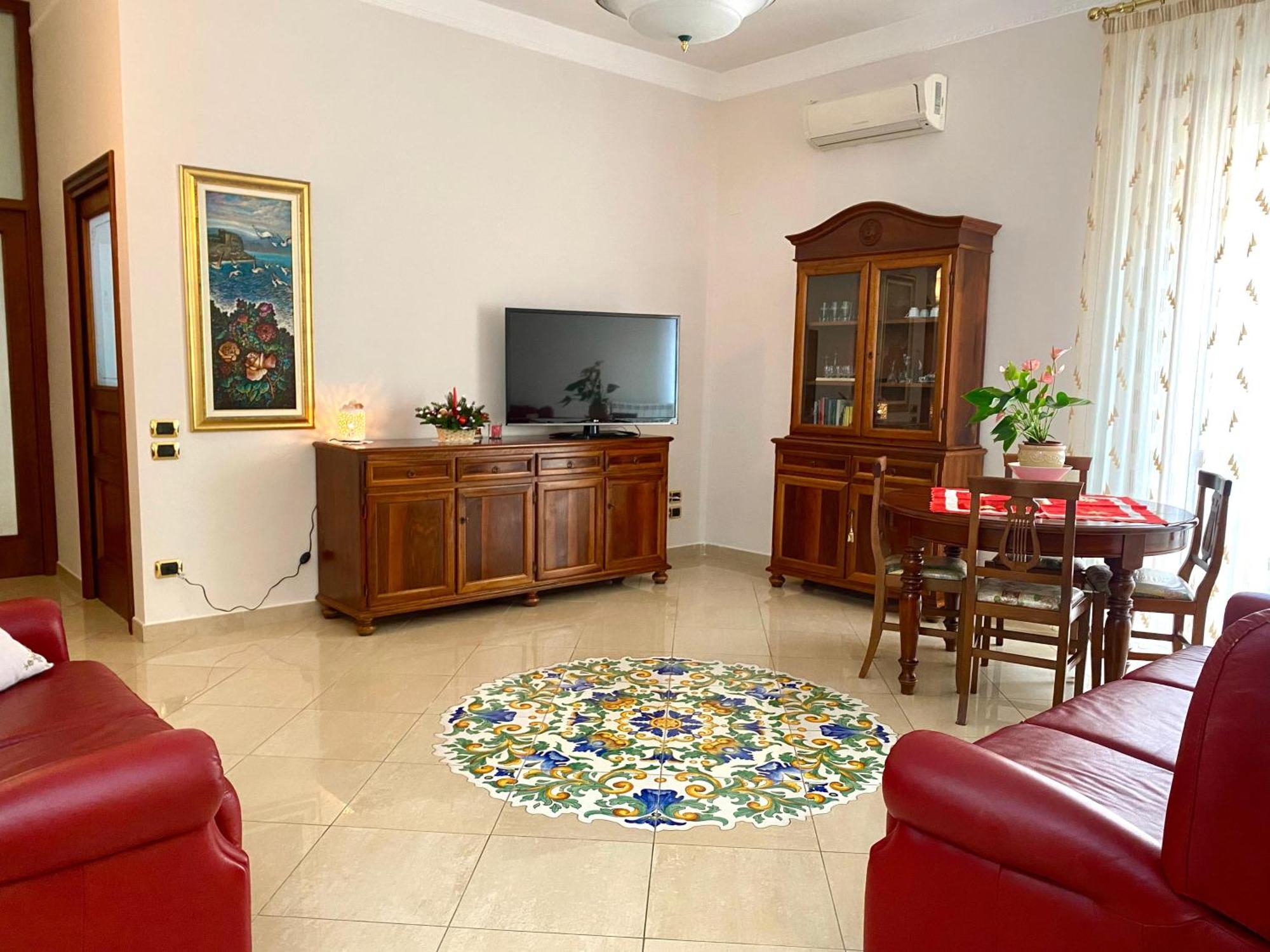 A Casa Di Don Peppino Apartment Salerno Exterior photo