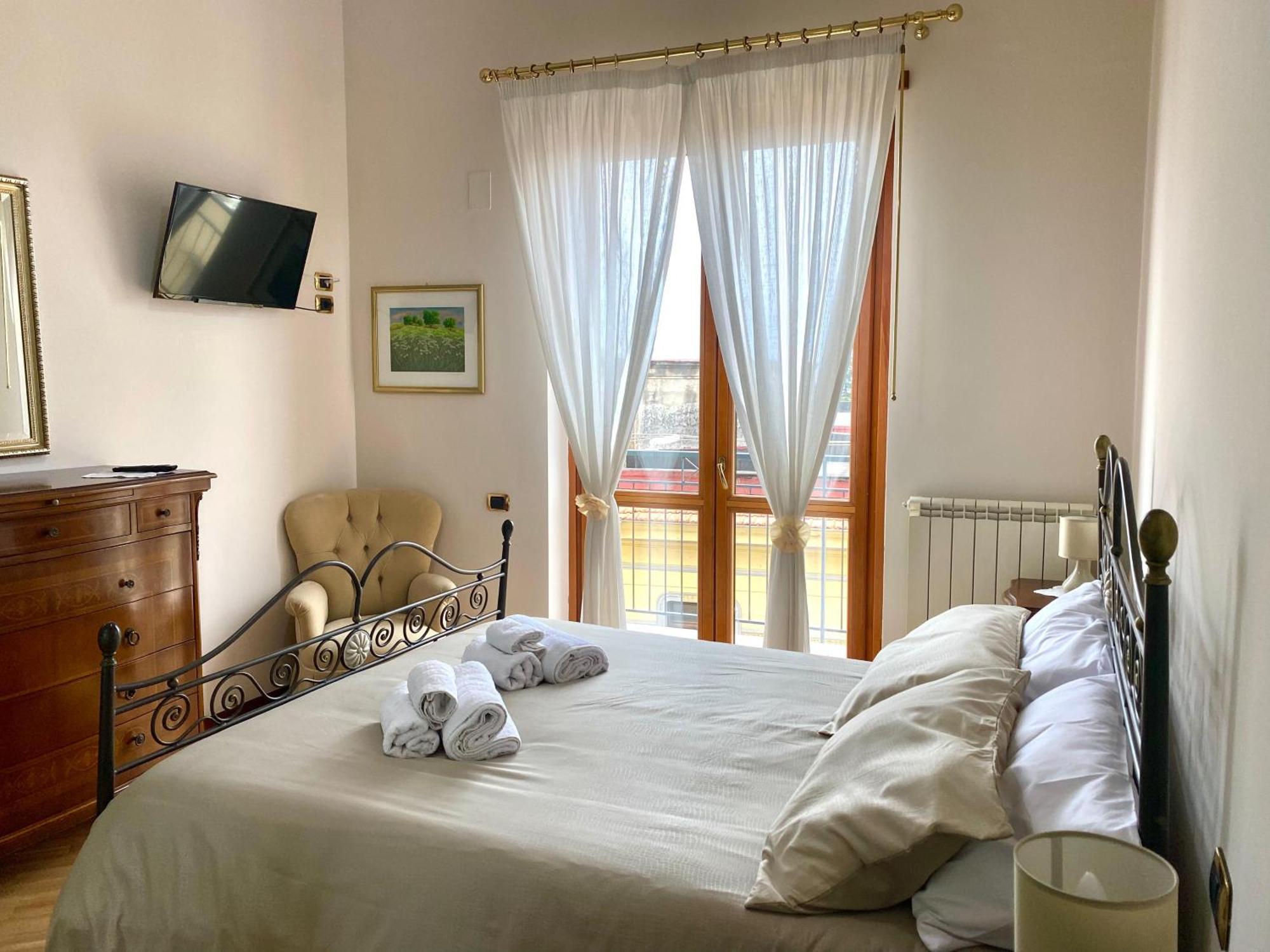 A Casa Di Don Peppino Apartment Salerno Exterior photo